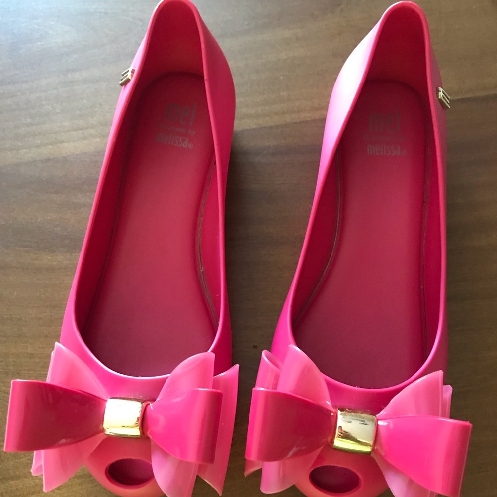 Mel by Melissa size 1